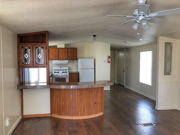 2nd image of 2511 N Highway 35 Byp #23