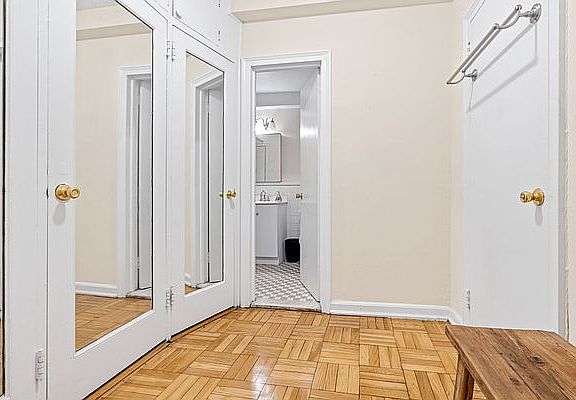 4th image of 220 Madison Ave APT 2E