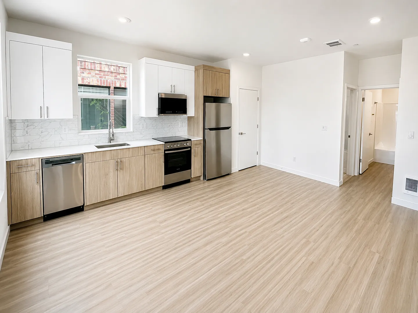 Greenwich Ave Apartments — Photo 4