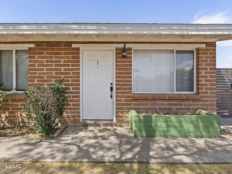 2508 E Seneca St #3 — Photo 31