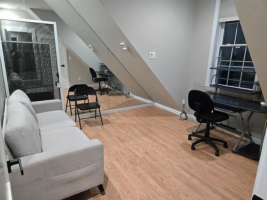 2 bed, 900 sqft, $2,500 — Photo 4