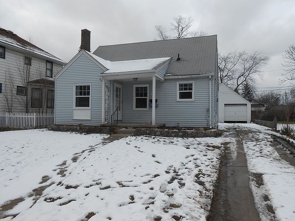 1st image of 341 E Lawrence Ave