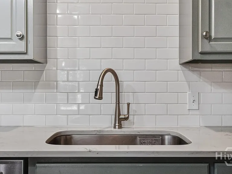 354 E Creek Bnd — Photo 11