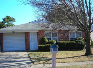 7 Floral Dr, Brick, NJ 08723