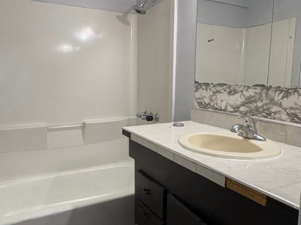 208 Main St APT B