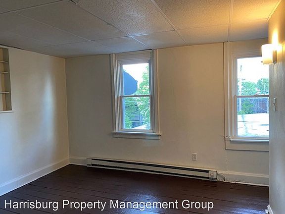 2nd image of 1409 Vernon St Unit 2