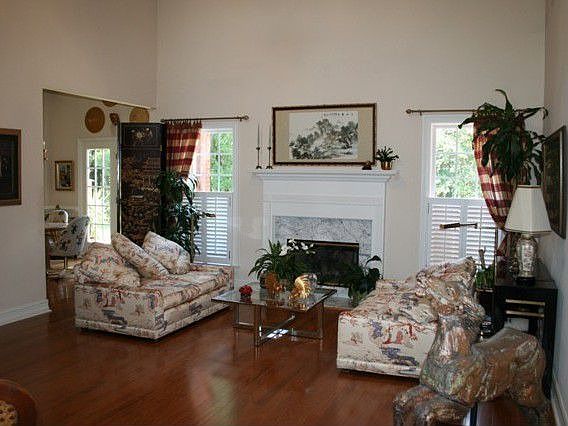 4th image of 395 McGarity Dr