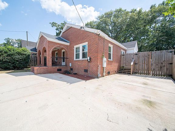 3rd image of 1002 39th St