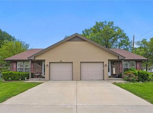 7001 Sobbie Rd, Liberty, MO 64068