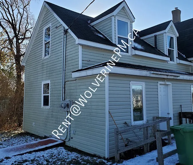 2082 College St #1 — Photo 1