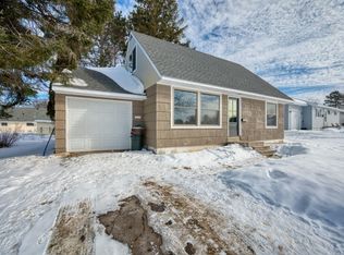 325 Brandon Rd, Hoyt Lakes, MN 55750