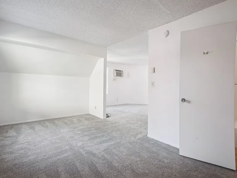Plan F, 704 sq ft, 1 bed/1 bath