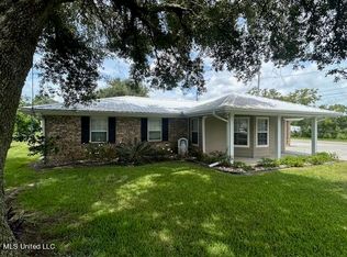 306 Bouslog St, Bay Saint Louis, MS 39520