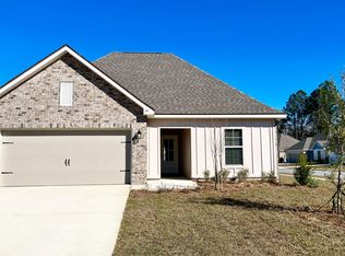 85 Apollo Ave E, Freeport, FL 32439