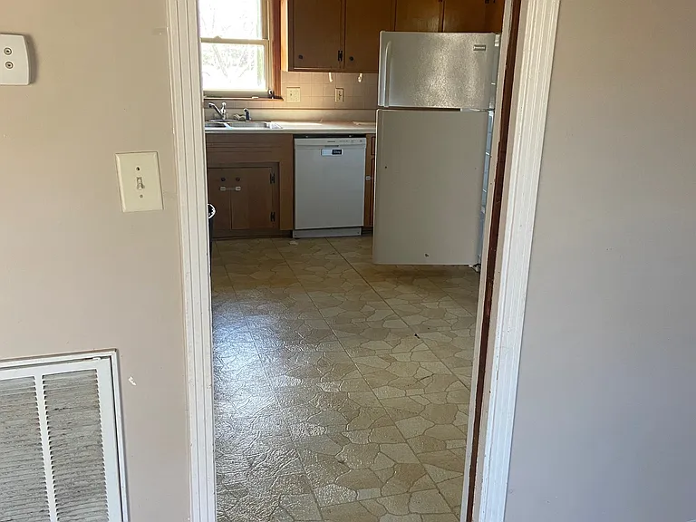 186 Darnell Pl #B — Photo 6