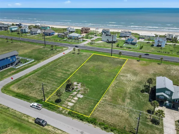 18815 Shaman Dr, Galveston, TX 77554