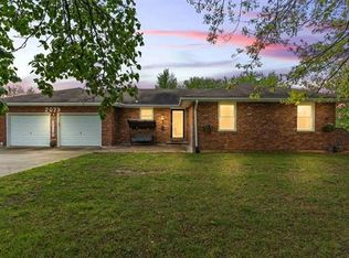 2079 Willow Ln, Wood Heights, MO 64024