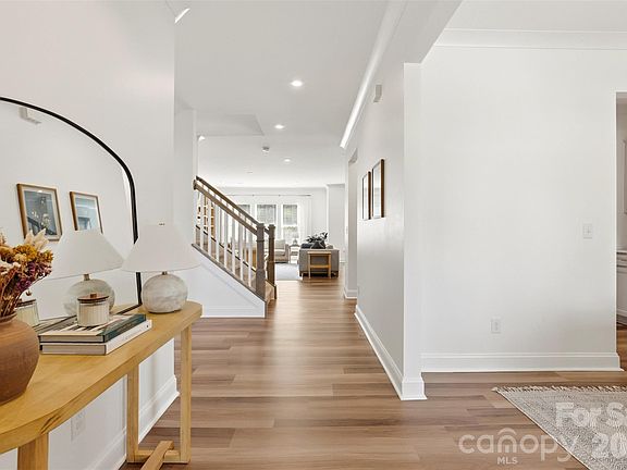 3rd image of 11511 Oakhampton Way