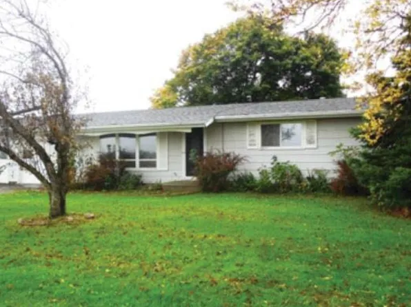 7425 Long Rd, Fulton, IL 61252