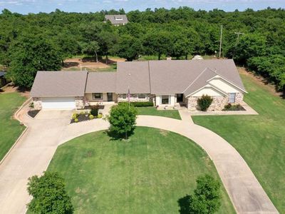 812 Country Ln, Midwest City, OK, 73130