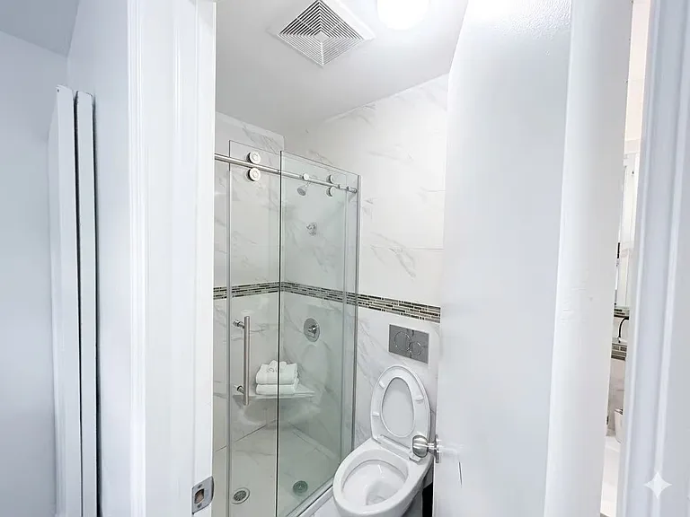 1168 Rockland Ave #2 — Photo 6