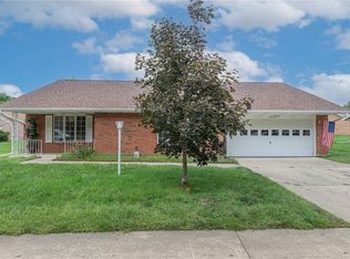 6685 Oakwood Ln, Dayton, OH 45424
