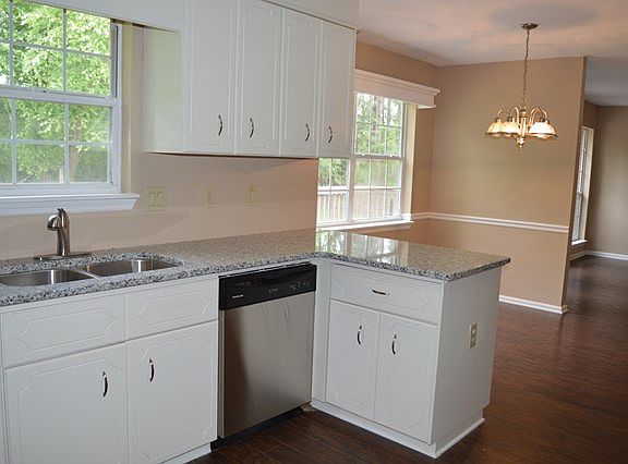 5th image of 545 Knollview Dr