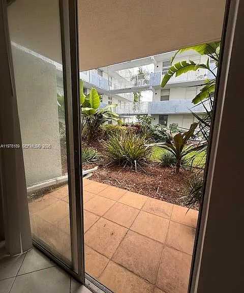 1801 S Treasure Dr #101 — Photo 13