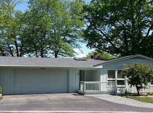 3692 W North Wood Lake Dr, Columbus, IN 47201