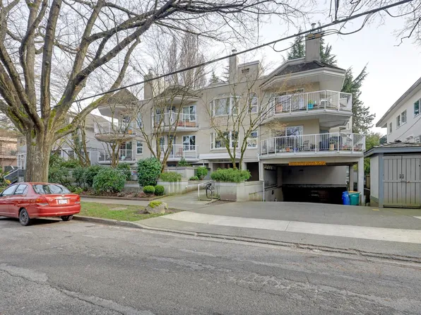 2256 W 7th Ave #305, Vancouver, BC V6K 1Y2