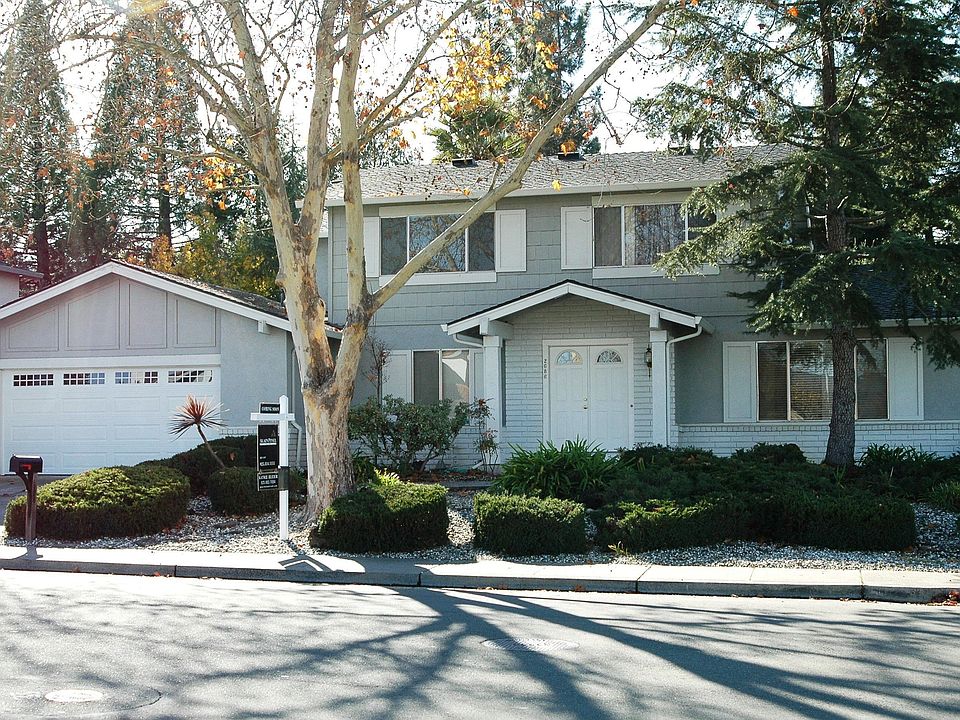 Virtual tour:  www.thebleierteam.com