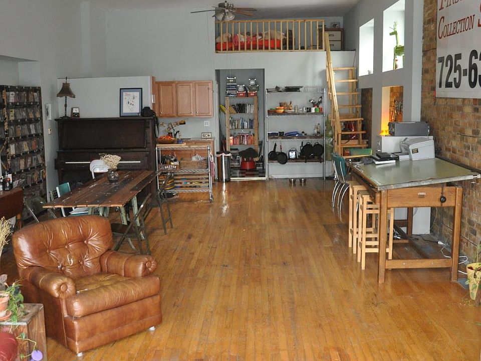 1st image of 2057 W Dickens Ave #1FNF