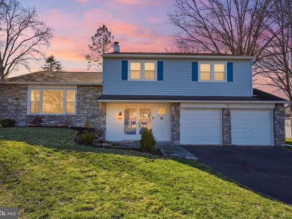 34 Balsam Ct, Holland, PA 18966