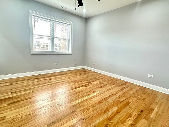 2nd image of 4500 N Sheridan Rd #1012-3