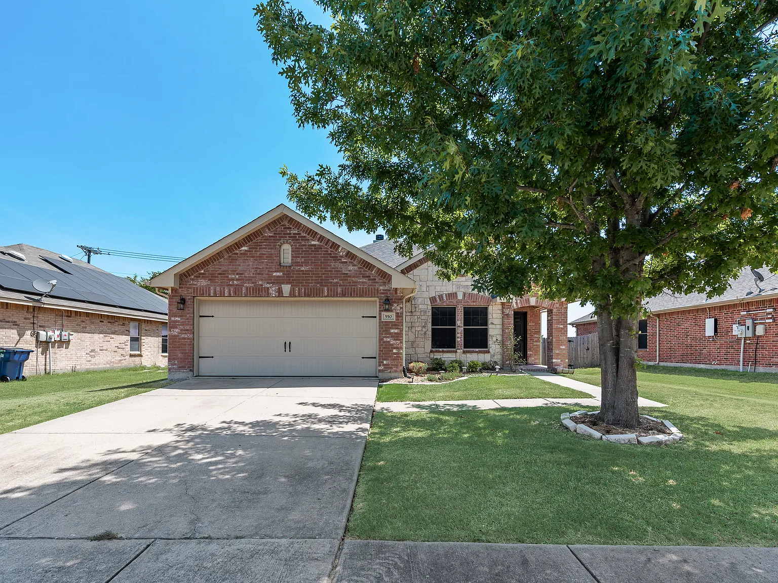 3 bed, 1519 sqft, $1,969 — Photo 1