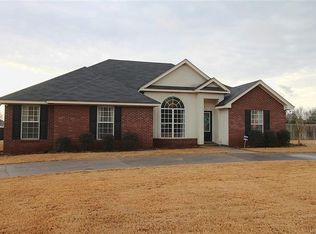 220 White Oak Ln, Tallassee, AL 36078