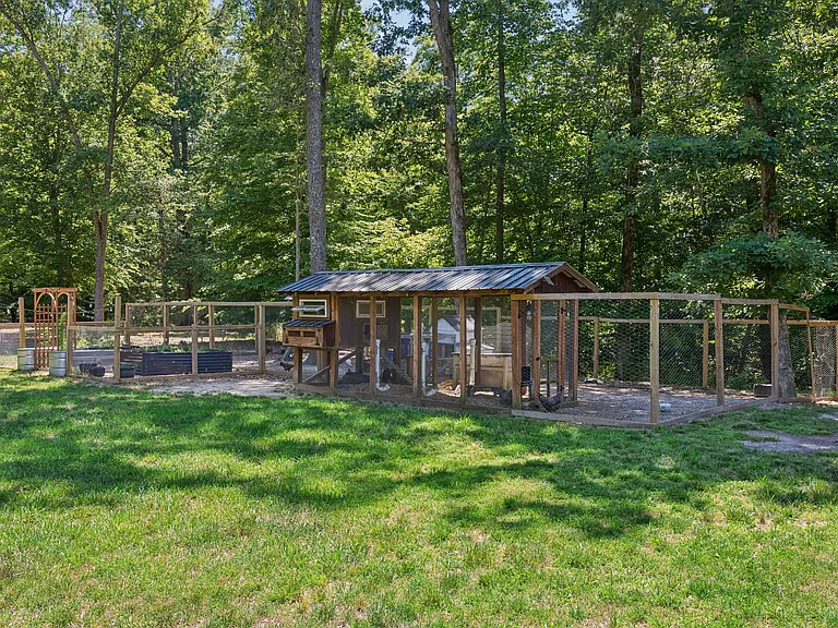 6450 Stewart Rd — Photo 78