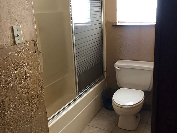 2nd Bathroom