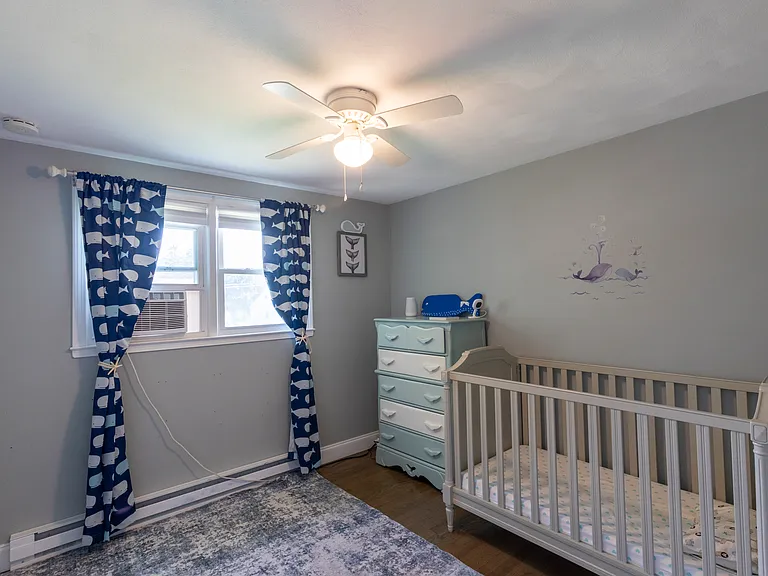 219 Prospect St — Photo 16