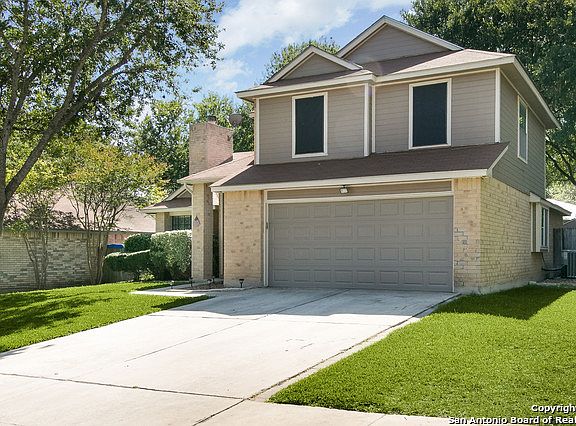 2nd image of 2601 Hidden Grove Ln