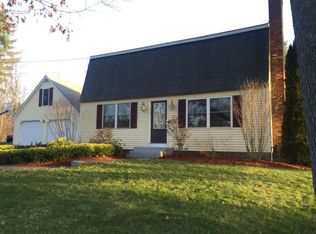 75 Granite St, Hooksett, NH 03106
