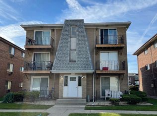 2115 176th Pl APT 3B, Lansing, IL 60438