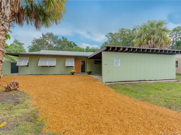 704 S 7th St, Fort Pierce, FL 34950