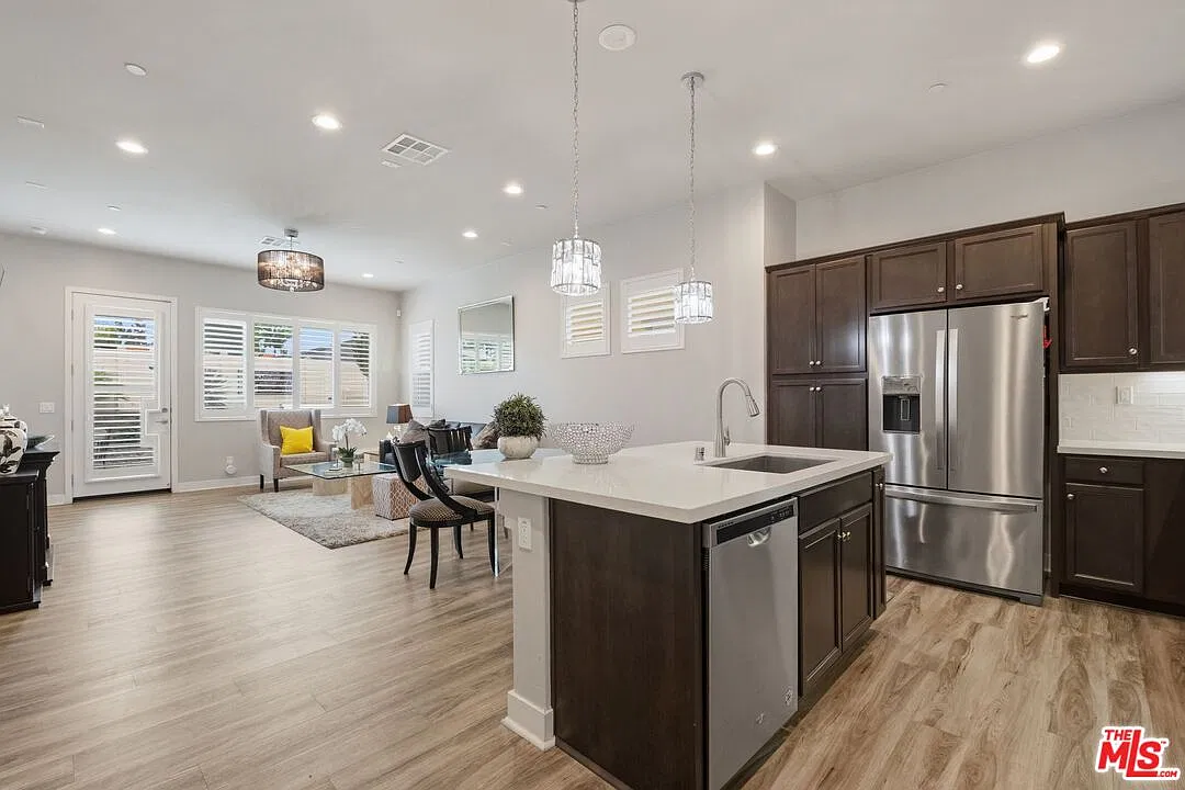 4 bed, 4.0 bath, 2234 sqft, $5,995 — Photo 1