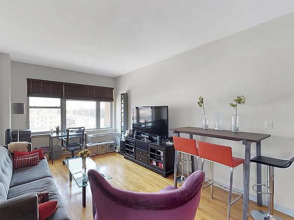 2nd image of 4102 Queens Blvd APT 5D