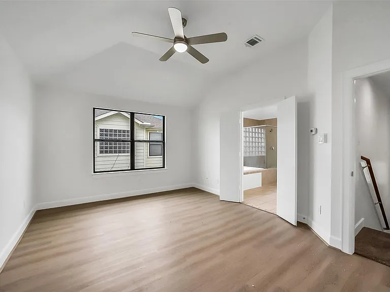 650 Westcross St #70 — Photo 28