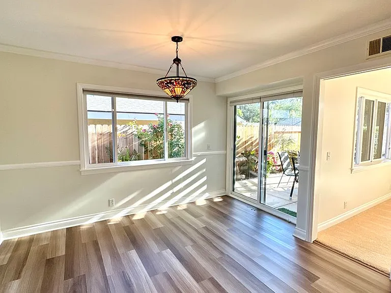 429 Daytona Dr — Photo 4