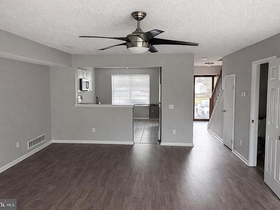 5th image of 113 Brent Ct