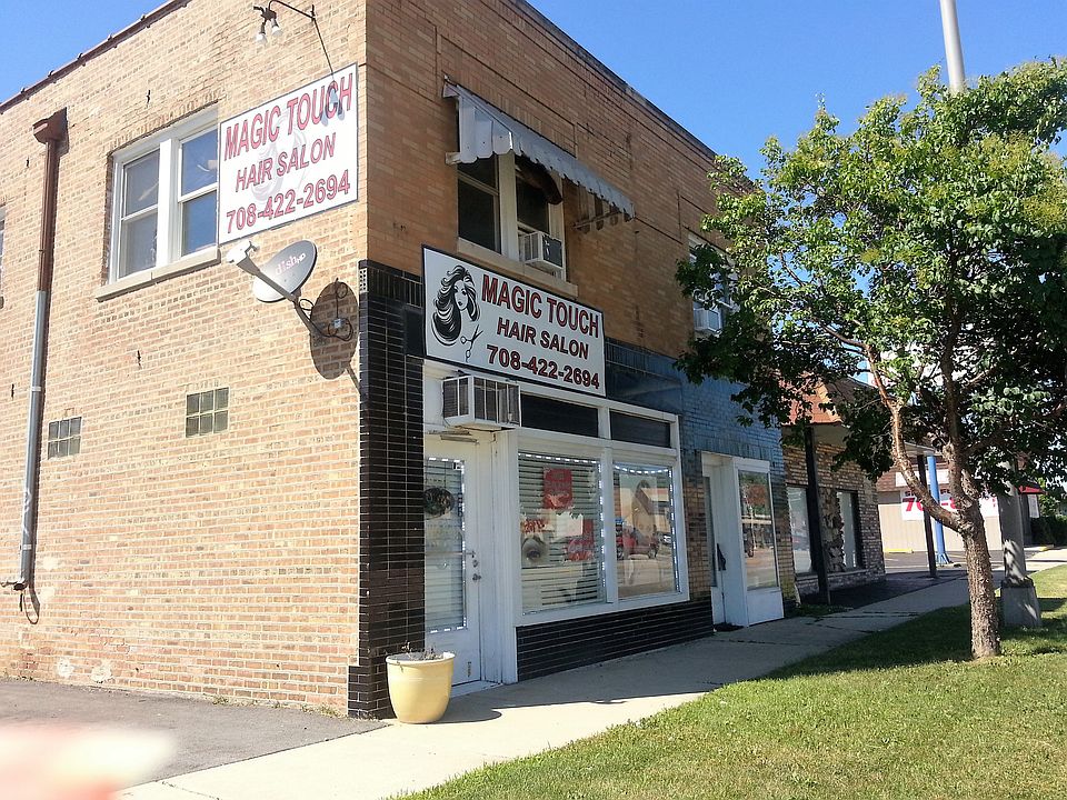 2nd image of 9716 Southwest Hwy