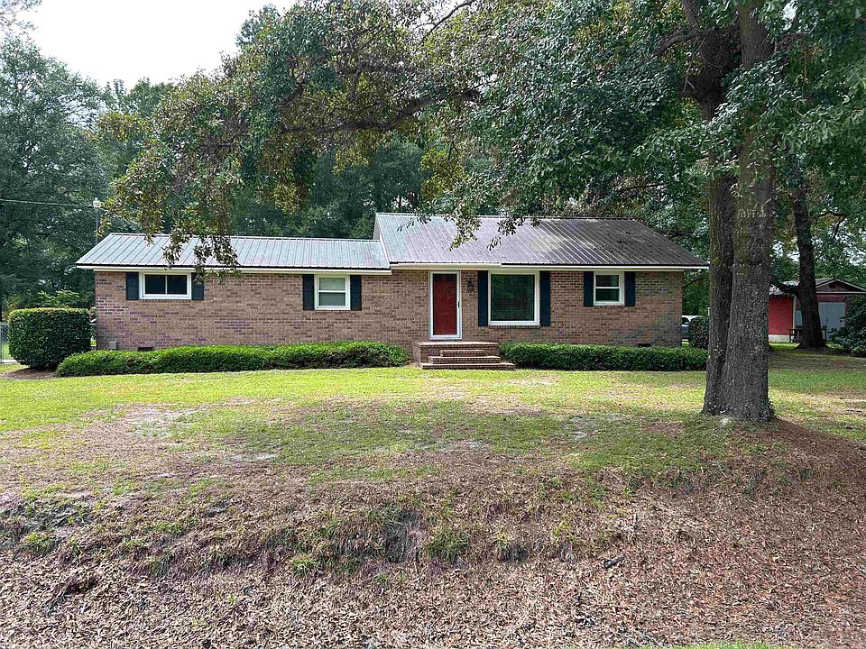 1st image of 3684 Creek Rd.